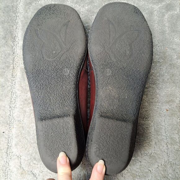 Caprice Burgundy Slip On Loafers WOMENS SIZE 8.5 UK 6.5 leather low heel German - Picture 12 of 14